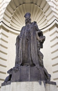 statue of Rabbi Loew